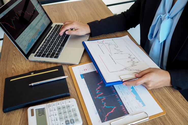 How to Meet Real-Time Forex Reporting Regulations: 2025 Compliance Breakdown